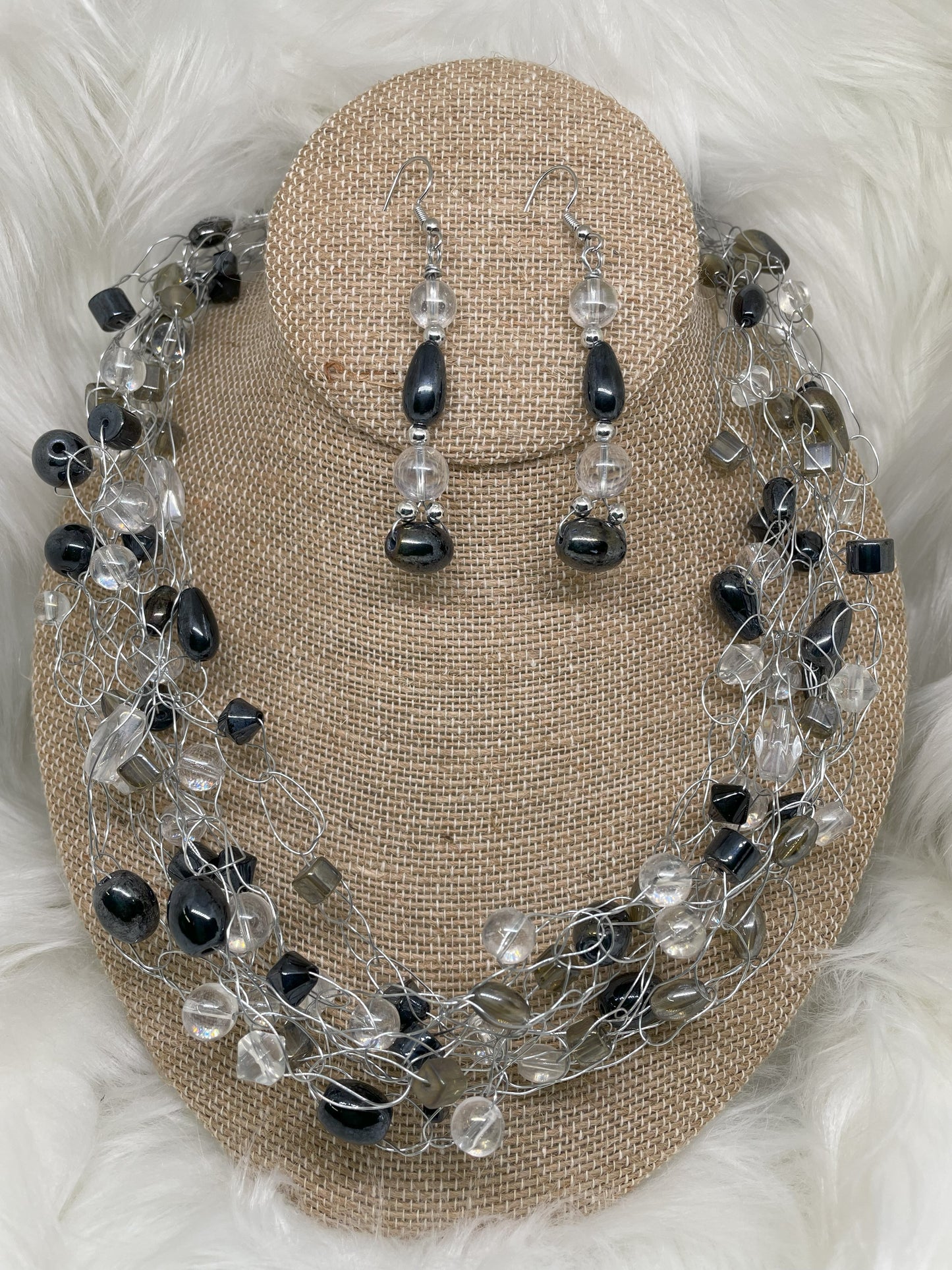 Black & White Crocheted Necklace Set